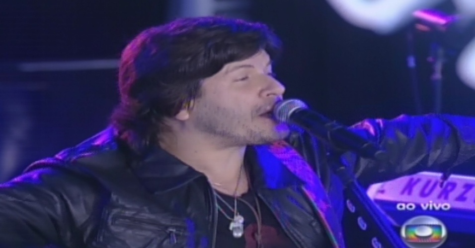 30.jan.2013 - Paulo Ricardo, vocalista do RPM, canta a música "Vida Real", tema do "BBB", para os brothers