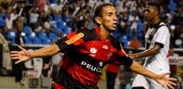 Rafinha deve retornar ao Flamengo em 2015 após empréstimo ao Bahia - Rudy Trindade/VIPCOMM 