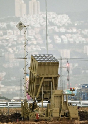 Sistema defensivo Iron Dome do Exército israelense é posicionado nos arredores de Haifa, Israel - Jack Guez/AFP