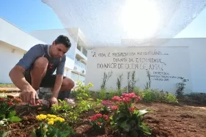 RS: familiares de vítimas de incêndio em boate iniciam vigília em praça