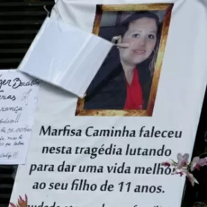 Google Brasil exibe luto pelas vítimas de Santa Maria