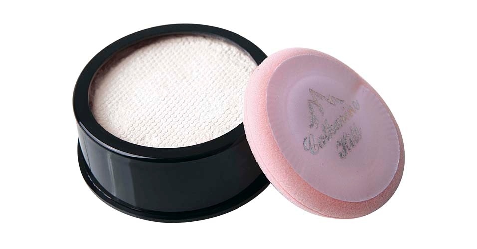 Pó Facial Translúcido, Catharine Hill - Divulgação