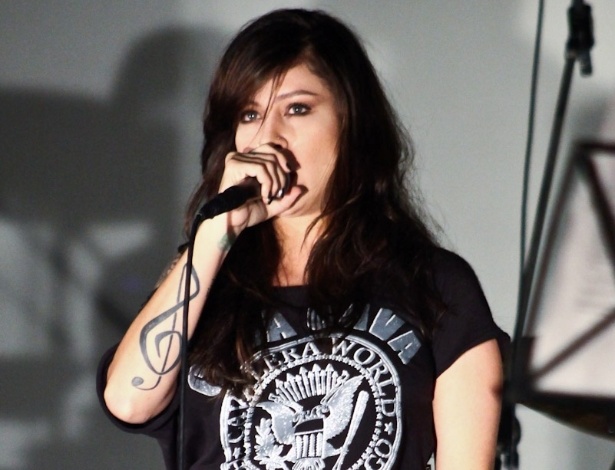 1.fev.2013 - Pitty canta no show "Hendrix 70", no SESC Vila Mariana, em São Paulo - Manuela Scarpa/Foto Rio News