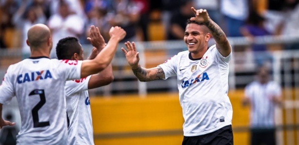 Guerrero comemora o primeiro dos seus dois gols na goleada sobre o Oeste - Leandro Moraes/UOL