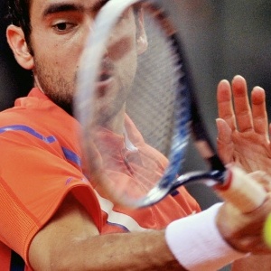 03.fev.2013 - Marin Cilic joga pela Croácia partida contra Andreas Seppi, da Itália, pela Copa Davis - AFP PHOTO/TIZIANA FABI