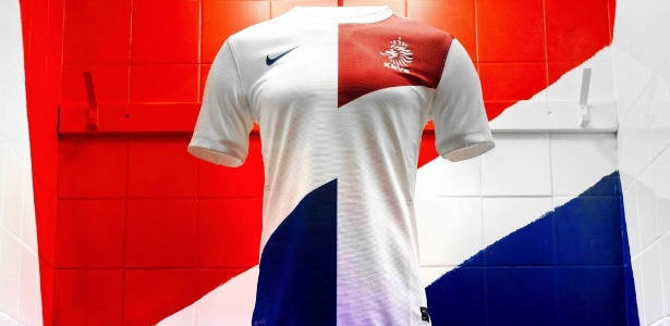 A federação holandesa lançou nesta segunda-feira a nova camisa reserva da seleção - EFE/Remko De Waal