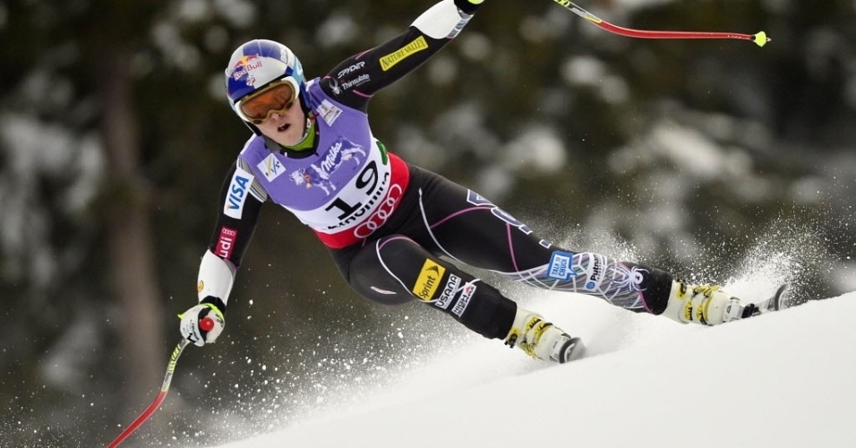 05.fev.2013 - Lindsay Vonn compete no Mundial de esqui alpino, na Áustria, momentos antes de sofrer acidente - AFP PHOTO / FABRICE COFFRINI