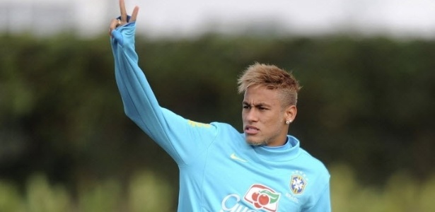 Neymar esteve na Inglaterra no começo do mês para defender a seleção brasileira - EFE/Andy Rain