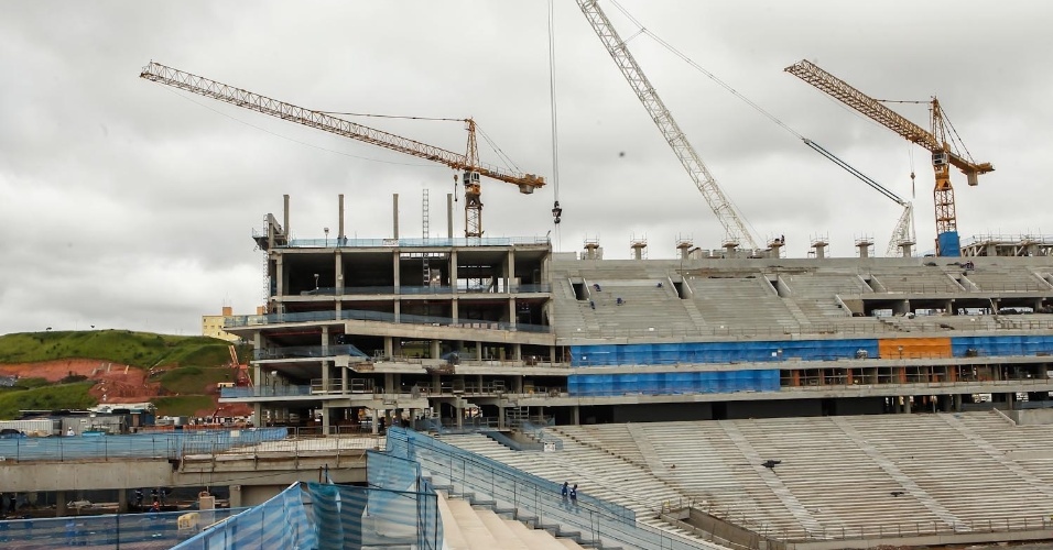 05.fev.2013 - Vista geral das obras no estádio Itaquerão, que sediará a abertura da Copa de 2014