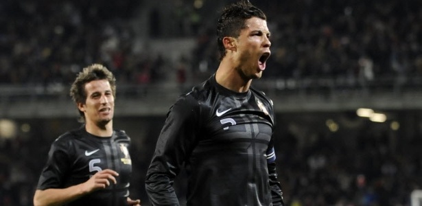Cristiano Ronaldo comemora golaço contra Equador - AP Photo/Paulo Duarte