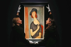 "Jeanne Hebuterne (de chapéu)", de Amedeo Modigliani, é leiloado pela Casa Christie - Reuters