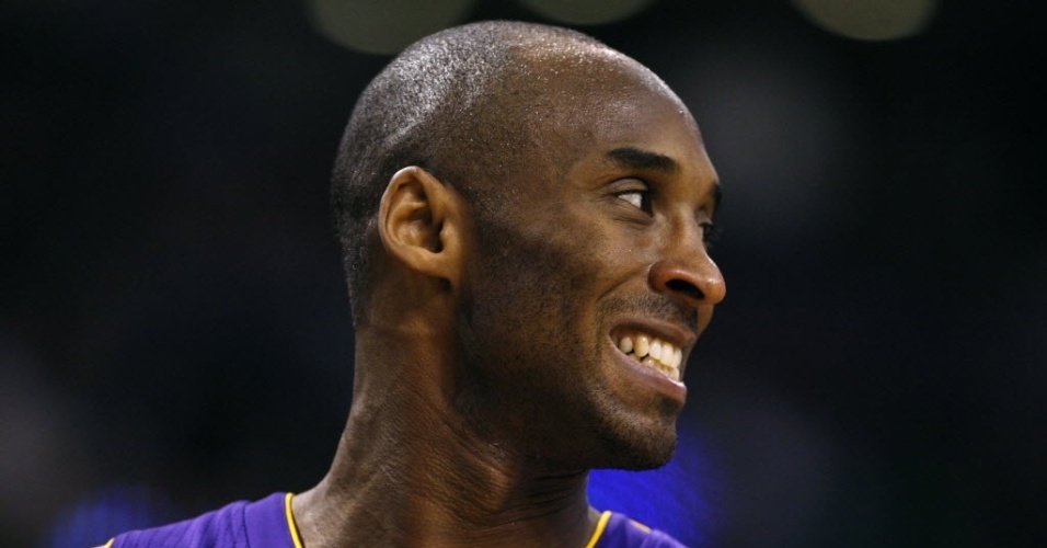 07.fev.2013 - Kobe Bryant teve 27 pontos na derrota dos Lakers para o Boston Celtics, fora de casa - REUTERS/Jessica Rinaldi