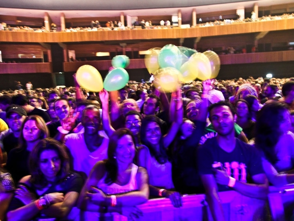 7.fev.2013 - Jamiroquai volta ao Brasil e se apresenta no Credicard Hall. Jay Kay, Rob Harris, Sola Akingbola, Derrick McKenzie, Matt Johnson e Paul Turner chegaram a ser vaiados ao subirem ao palco com 50 minutos atraso, mas empolgaram o público paulista - Manuela Scarpa/Foto Rio News