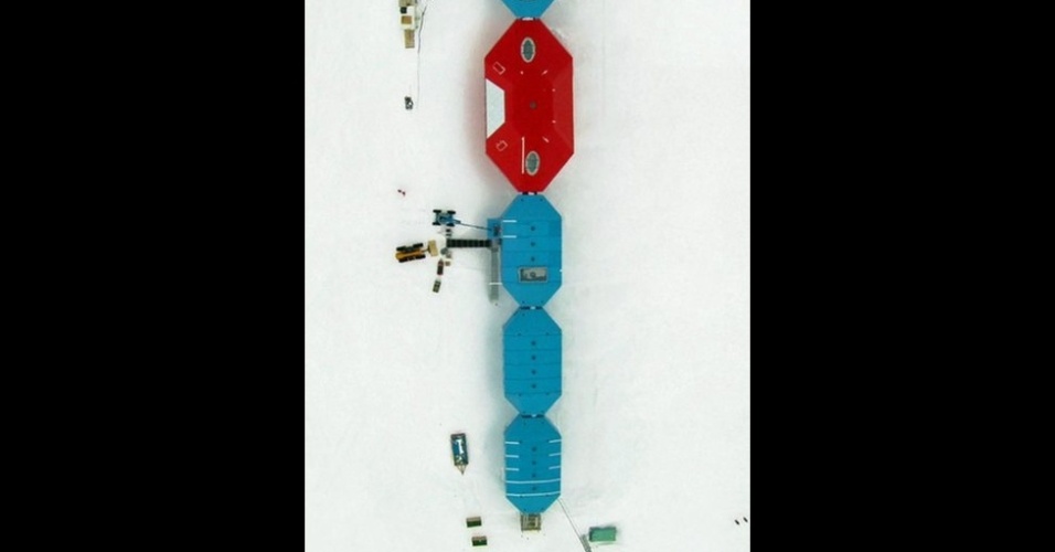 Uma vista aérea da Halley 6 durante o projeto de construção, que custou 25,8 milhões de libras (cerca de R$ 80 milhões)