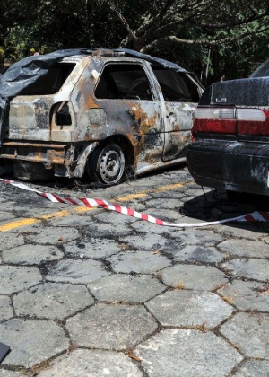 Na segunda-feira, um carro foi incendiado no centro administrativo de Florianópolis - Eduardo Valente/Futura Press