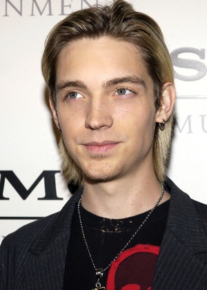 O cantor Alex Band em festa do Grammy em 2005 - Getty Images