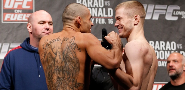 Renan Barão e Michael McDonald se encaram depois da pesagem do UFC em Londres - Divulgação/UFC