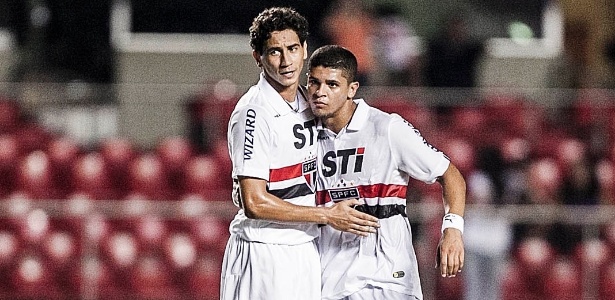 Com dois gols, Ganso não pode ser considerado primeira substituição de Jadson - Leonardo Soares/UOL