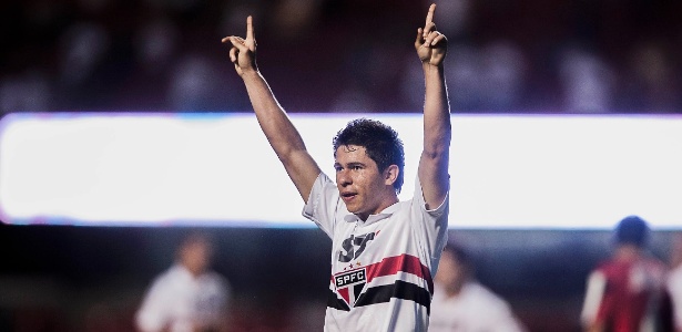 Osvaldo é um dos maiores destaques da equipe do São Paulo na atual temporada