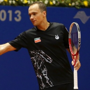 17.fev.2013- Bruno Soares (d.) cumprimenta o parceiro Alexander Peya (e.) durante final de duplas contra o tcheco Frantisek Cermak e o eslovaco Michael Mertinak - Wagner Carmo/inovafoto