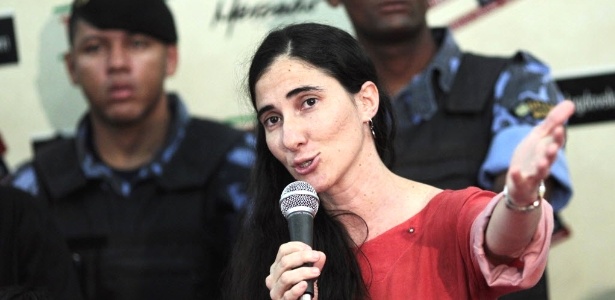 Yoani Sánchez participa de debate sobre direitos humanos no Museu Parque do Saber, na Bahia - Ueslei Marcelino/Reuters