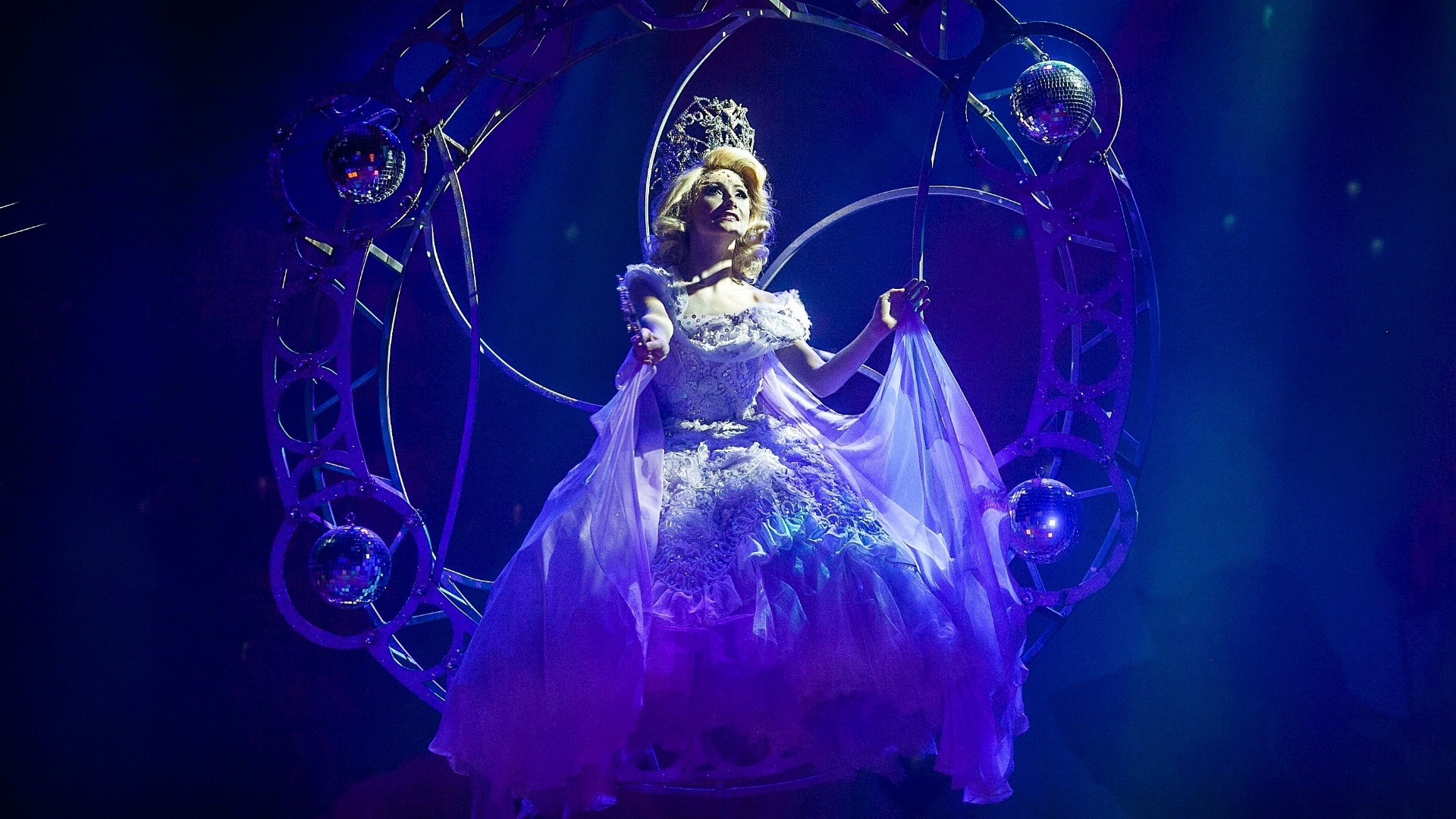 19.fev.2013 - Cena do musical "O Mágico de Oz", adaptação de Charles Möeller e Claudio Botelho da obra de L. Frank Baum - Leonardo Soares / UOL