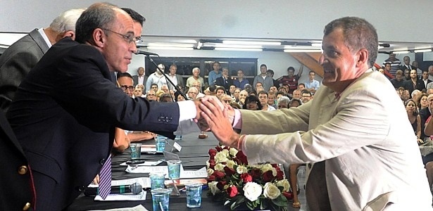 José Carlos Dias (d), entregou o cargo de vice presidente do Fla-Gávea nesta terça-feira - Alexandre Vidal/Fla Imagem/Divulgação
