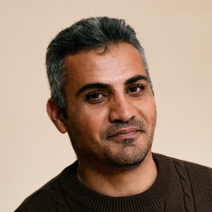 20.fev.2013 - O diretor palestino Emad Burnat, cujo filme "5 Broken Cameras" foi indicado ao Oscar de melhor documentário  - Getty Images