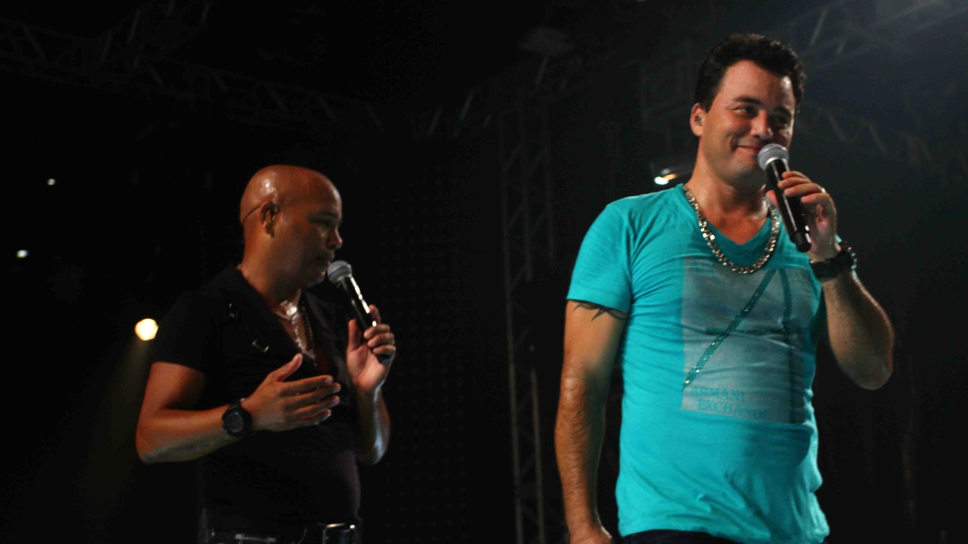 20.fev.2013 - Rick e Renner gravam "Bom de Dança", terceiro DVD da carreira da dupla. A gravação aconteceu em uma casa noturna de São Paulo e contou com a participação de outros nomes da música sertaneja. Formada desde 1983, Rick e Renner somam 17 CDs e 2DVDs, com mais de 10 milhões de cópias vendidas - Cláudio Augusto/Foto Rio News