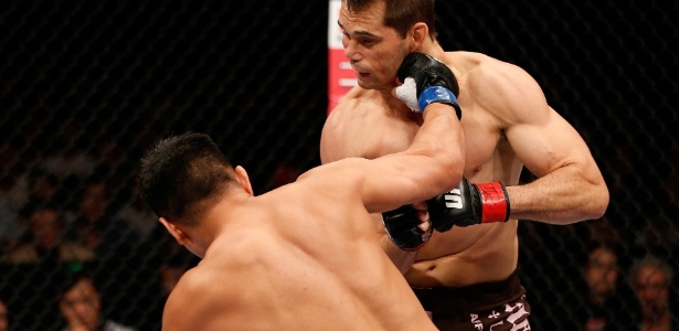 Cung Le nocauteou Rich Franklin no primeiro UFC da China, em novembro de 2012 - UFC/Divulgação