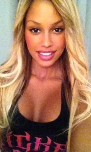 Fanny Neguesha, ex-namorada do atacante Balotelli - Reprodução/Facebook