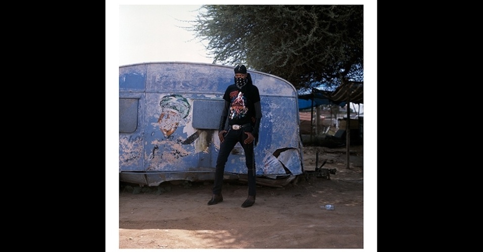 Os membros da marginalizada cultura heavy metal de Botsuana, no sul da África, são o tema do projeto fotográfico "Renegades", de autoria de Frank Marshall. As fotos estão expostas na galeria Rooke, em Johanesburgo, na África do Sul - Frank Marshall/Rooke Gallery