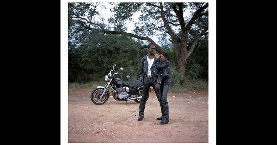 Os membros da marginalizada cultura heavy metal de Botsuana, no sul da África, são o tema do projeto fotográfico "Renegades", de autoria de Frank Marshall. As fotos estão expostas na galeria Rooke, em Johanesburgo, na África do Sul - Frank Marshall/Rooke Gallery