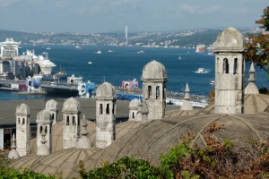 Vista do estreito de Bósforo em Istambul, Turquia