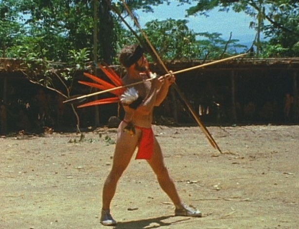 Cena do documentário "Segredos da Tribo", de José Padilha. O aclamador diretor brasileiro mostra a trajetória dos estudos realizados com as comunidades de índios yanomami na Amazônia venezuelana. Exibido originalmente no Festival de Sundance de 2010, o longa apresenta os defeitos na abordagem dos antropólogos desde 1960, quando os primeiros contatos com os índios da região foram estabelecidos. - Divulgação / Zazen Produções