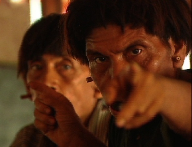 Cena do documentário "Segredos da Tribo", de José Padilha. O aclamador diretor brasileiro mostra a trajetória dos estudos realizados com as comunidades de índios yanomami na Amazônia venezuelana. Exibido originalmente no Festival de Sundance de 2010, o longa apresenta os defeitos na abordagem dos antropólogos desde 1960, quando os primeiros contatos com os índios da região foram estabelecidos. - Divulgação / Zazen Produções