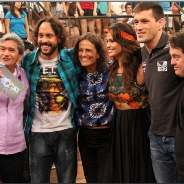 23.fev.2013 - Nanda Costa publica foto da sua participação no programa "Altas Horas"
