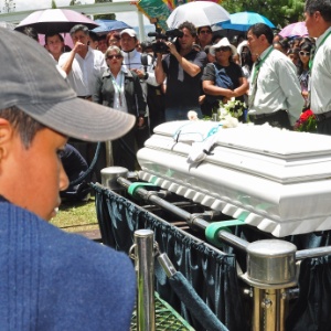 Kevin Douglas Beltrán Espada, que tinha 14 anos, morreu após ser atingido na cabeça por um sinalizador disparado na arquibancada do estádio onde jogaram San José e Corinthians, na quarta (20) - EFE/Jorge Abrego