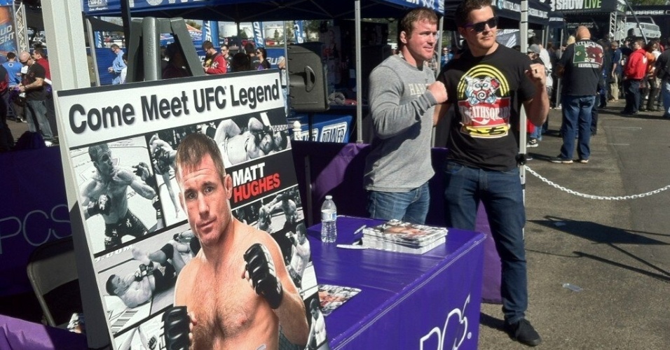 Ex-campeão Matt Hughes participa de evento com fãs antes do UFC 157 - Reprodução/Twitter