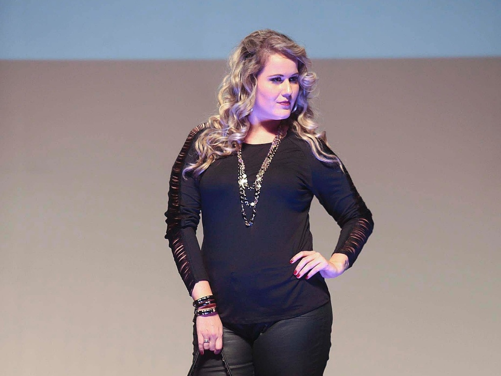 23 fev. 2013 - Pela primeira vez no "Fashion Weekend Plus Size", a Cosma, grife de Americana (SP), apresentou sua coleção com o tema ?Do rústico ao sofisticado, a vontade de ser diferente? - Rogério Cassimiro/UOL