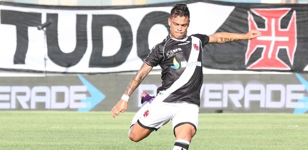 O meia Bernardo é usado como exemplo para evitar novos problemas no Vasco - Marcelo Sadio/ site oficial do Vasco