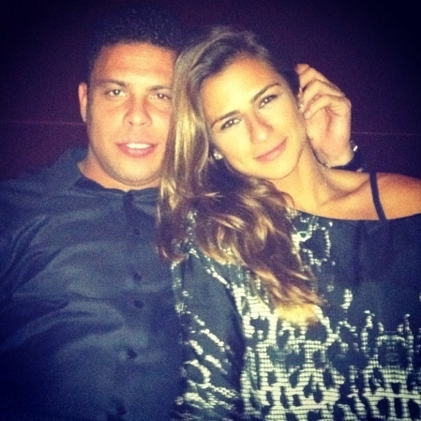 25.fev.2013 - Ronaldo se declara para namorada e DJ Paula Morais ao publicar uma imagem no Instagram com a seguinte legenda: "Meu amor"