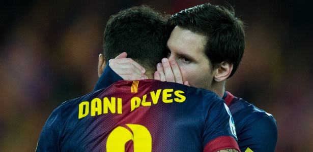 Segundo Daniel Alves, Messi está "mais cabisbaixo que o normal" - Jasper Juinen/Getty Images