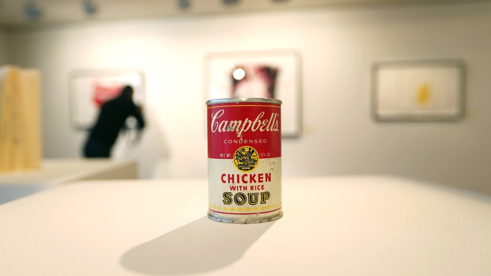 "Este leilão é acessível a um grande leque de pessoas, já que o interessado poderá adquirir uma parte de Warhol de qualquer lugar do mundo e com preços de saída que oscilam entre US$ 600 e US$ 70 mil", diz curador - Mario Tama/Getty Images/AFP 