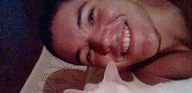 Nasser postou foto de seu gato de estiimação no flogão