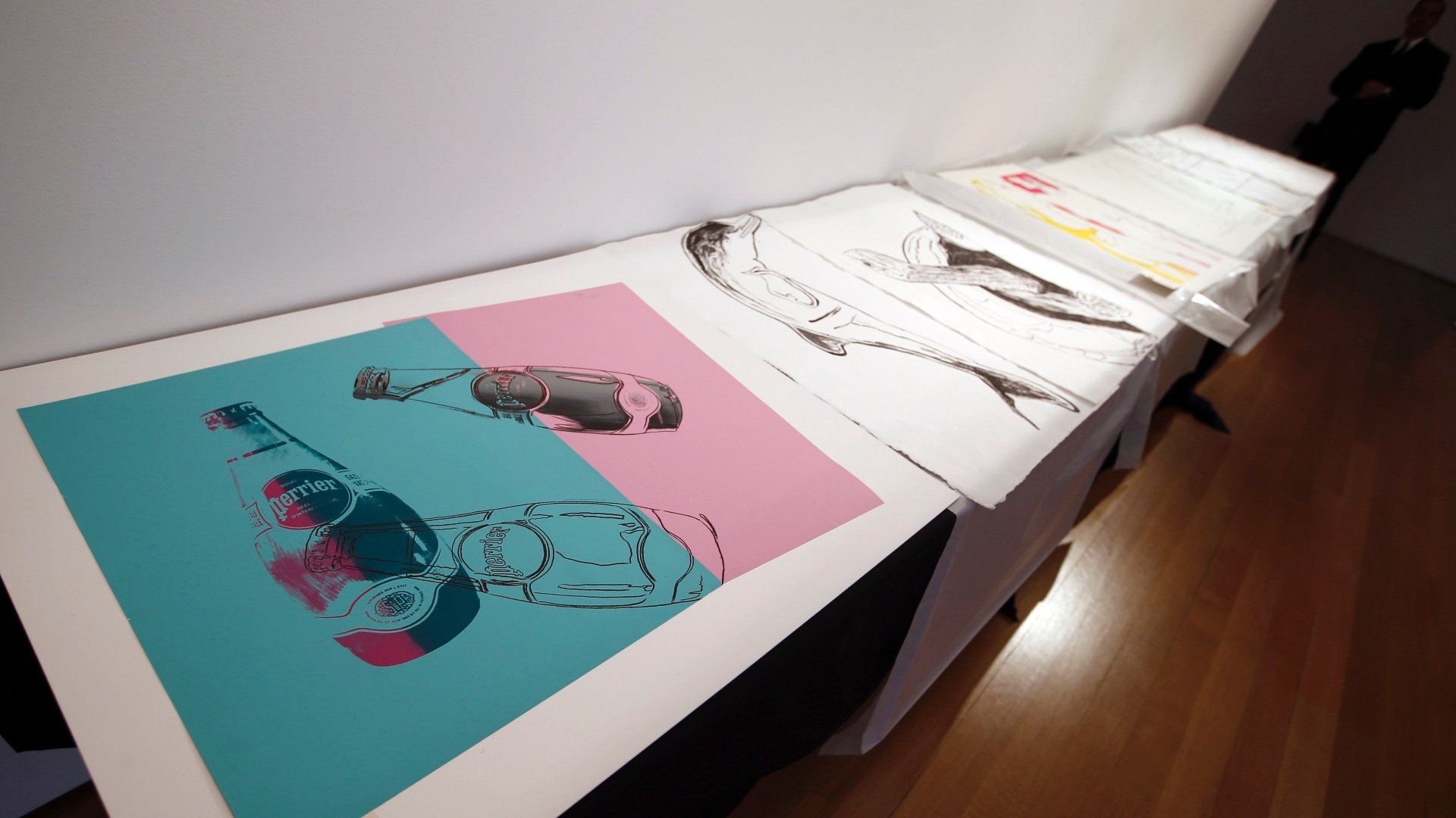 Pinturas, desenhos, fotografias e litografias de Andy Warhol (1928-1987) vão à venda através de um leilão online, no qual os amantes da Pop Art poderão comprar durante uma semana algumas obras mais acessíveis deste ícone da arte contemporânea. - Mario Tama/Getty Images/AFP 