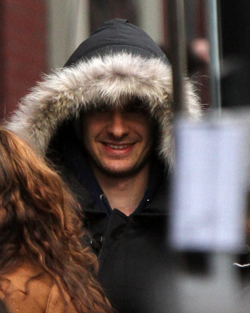 25.fev.2013 - O ator Andrew Garfield grava cenas de "O Espetacular Homem-Aranha 2" nas ruas de Nova York - Luis Jr. e Rodrigo Guerra / Grosby Group