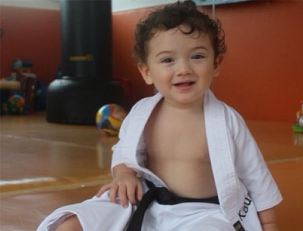 27.fev.2013 - Daniele Suzuki postou no Instagram uma foto de seu filho, Kauai, vestindo quimono e faixa preta. A atriz recentemente terminou seu casamento com o empresário Fábio Novaes