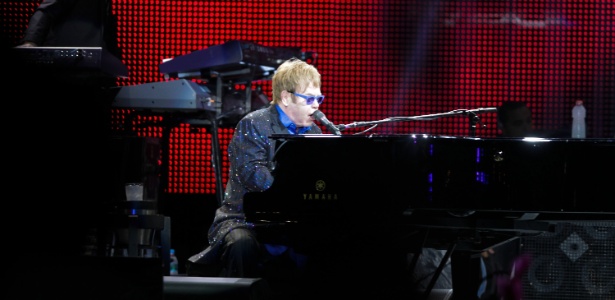 Elton John apresentou o show da turnê "40th anniversary of the Rocket Man" no Jockey Club, em São Paulo. O cantor passará ainda por Porto Alegre, Brasília e Belo Horizonte - Fernando Donasci/UOL