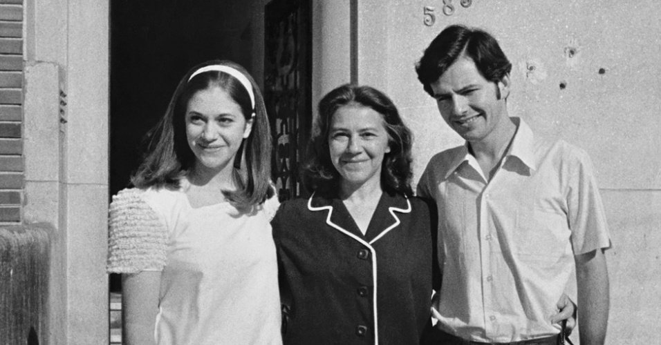 Cinco anos depois, em 24 de junho de 1971, Luiz Almeida Araújo voltou a ser sequestrado em São Paulo. De acordo com o Torutura Nunca Mais, o projeto que documenta casos de tortura, mortes e desaparições, Luiz estava em um carro com um companheiro do grupo clandestino Aliança Libertadora Nacional (ALN) quando foi sequestrado. Sua família realizou uma busca desesperada por ele em vão. Registros oficiais indicam que ele foi morto em agosto de 1971. Ele tinha 28 anos na época - Gustavo Germano